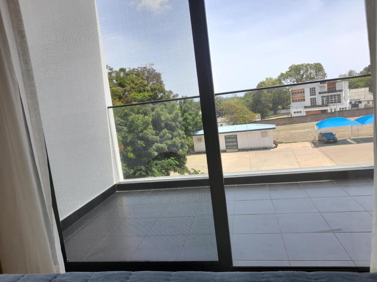Embassy Gardens Studio Акра Екстериор снимка